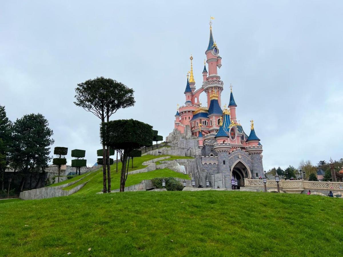 Appt 4P, Parking, Disney Direct, Vallee Village Сери Екстериор снимка
